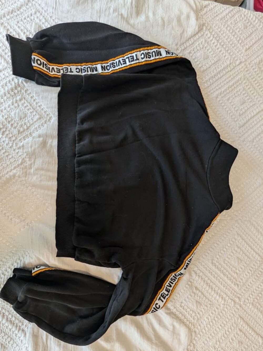 MTV Cropped Jacket Womens Size Medium Black Jogger Full Logo Sleeves Full Zip - Picture 4 of 6